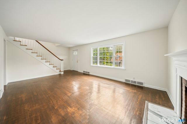 3 Dorman Road, Oxford, CT 06478