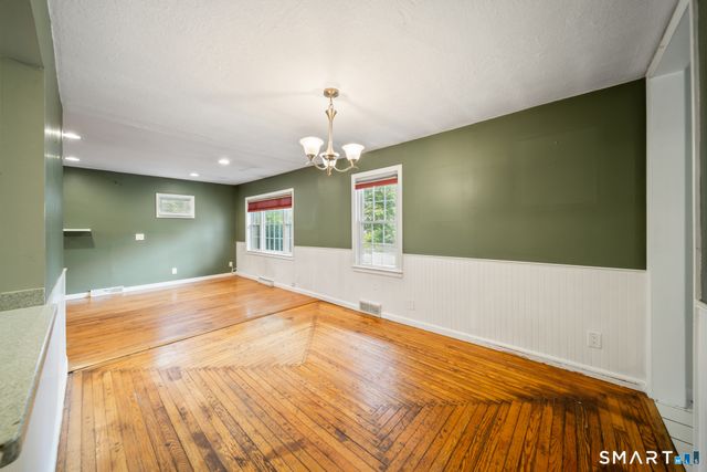 3 Dorman Road, Oxford, CT 06478