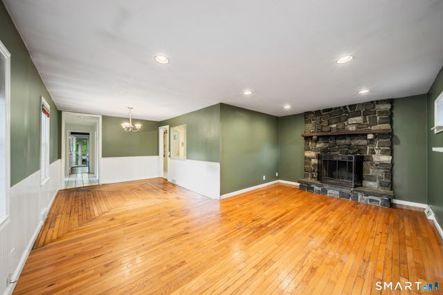 3 Dorman Road, Oxford, CT 06478