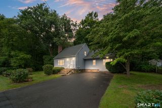 3 Dorman Road, Oxford, CT 06478
