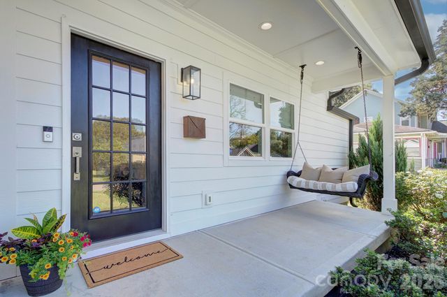 526 Seldon Drive, Charlotte, NC 28216