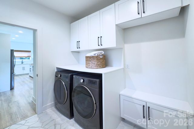 526 Seldon Drive, Charlotte, NC 28216