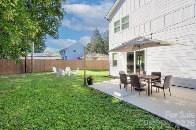 526 Seldon Drive, Charlotte, NC 28216