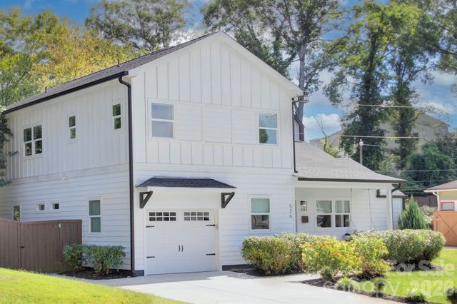 526 Seldon Drive, Charlotte, NC 28216