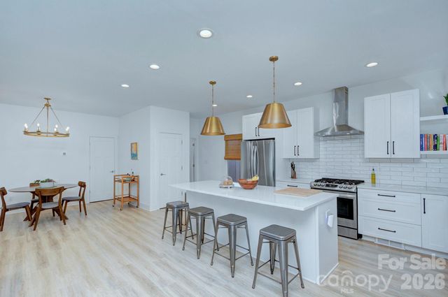 526 Seldon Drive, Charlotte, NC 28216