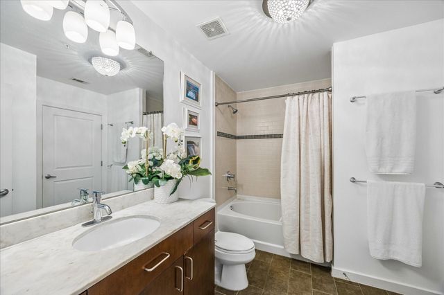 5925 Almeda Road 11907, Houston, TX 77004