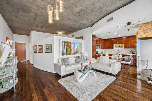 5925 Almeda Road 11907, Houston, TX 77004