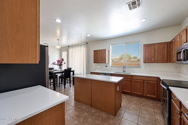 6635 S 45TH Glen, Laveen, AZ 85339