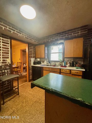 1946 Oakwood Avenue, Toledo, OH 43607