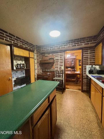 1946 Oakwood Avenue, Toledo, OH 43607