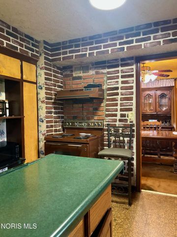 1946 Oakwood Avenue, Toledo, OH 43607