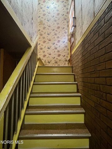 1946 Oakwood Avenue, Toledo, OH 43607
