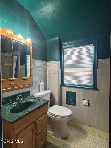 1946 Oakwood Avenue, Toledo, OH 43607