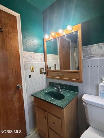 1946 Oakwood Avenue, Toledo, OH 43607