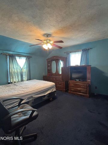1946 Oakwood Avenue, Toledo, OH 43607