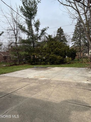 1946 Oakwood Avenue, Toledo, OH 43607
