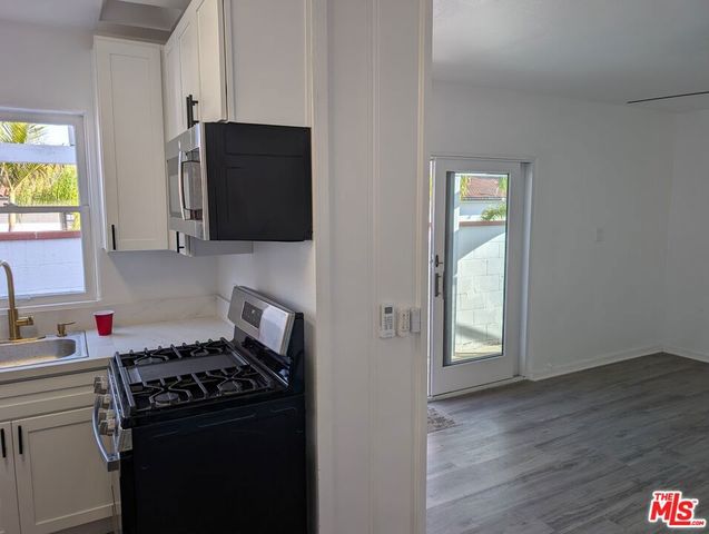 1147 24th Street C, Santa Monica, CA 90403