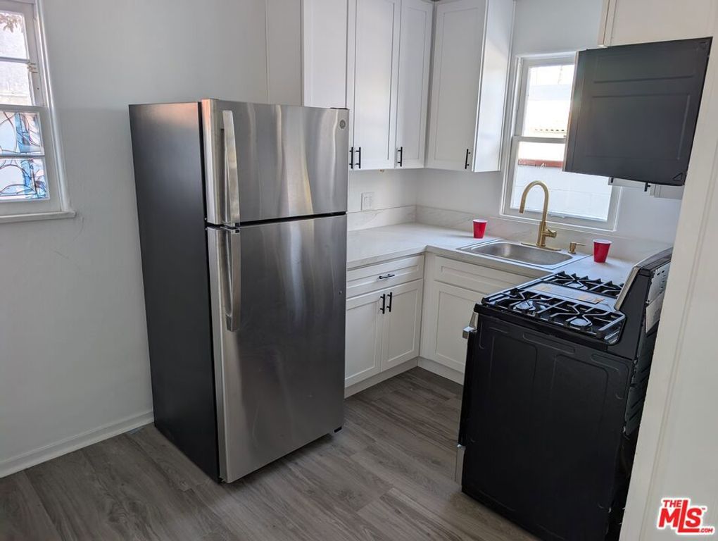 1147 24th Street C, Santa Monica, CA 90403
