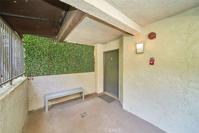 950 N Kings Road 45, West Hollywood, CA 90069