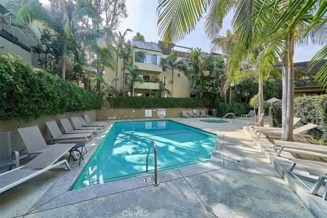 950 N Kings Road 45, West Hollywood, CA 90069