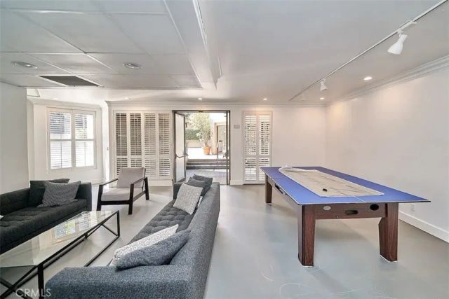 950 N Kings Road 45, West Hollywood, CA 90069