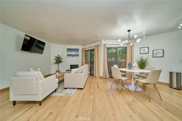 950 N Kings Road 45, West Hollywood, CA 90069