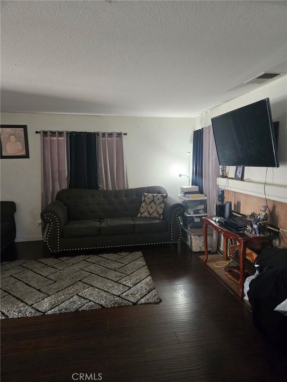 Image 16 of property listing at 260 Mahogany Avenue, San Jacinto, CA 92582