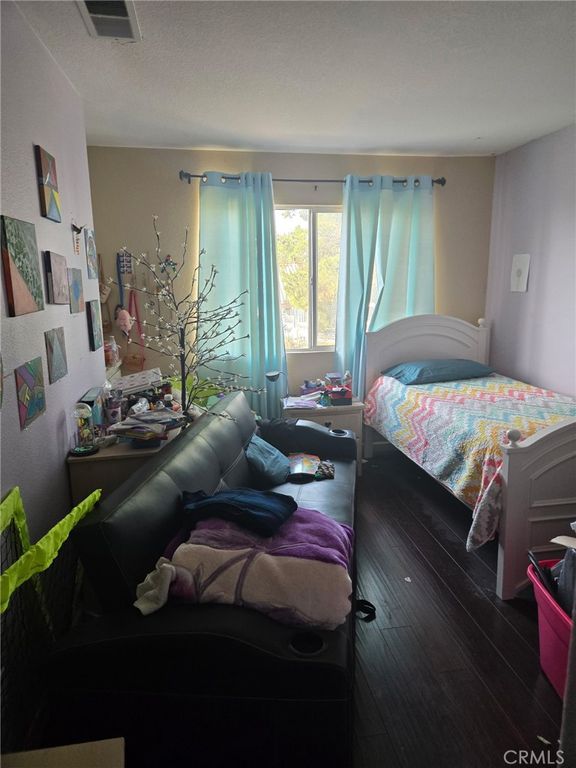 Image 23 of property listing at 260 Mahogany Avenue, San Jacinto, CA 92582