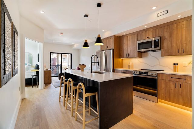 246 Bremen St 1, Boston, MA 02128