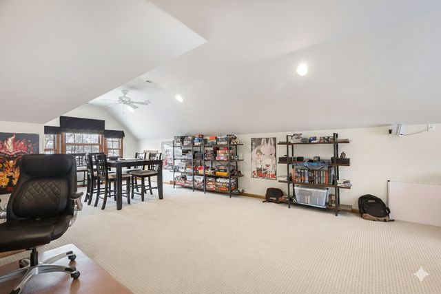 7513 Inverway Drive, Lakewood, IL 60014