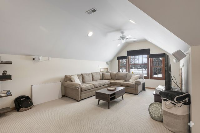 7513 Inverway Drive, Lakewood, IL 60014