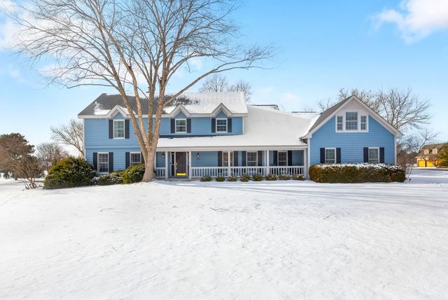 7513 Inverway Drive, Lakewood, IL 60014