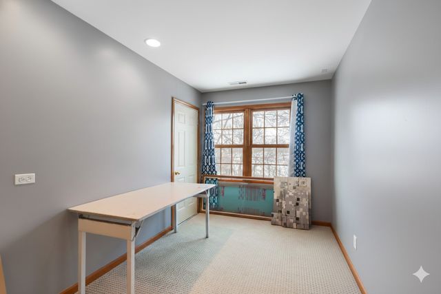 7513 Inverway Drive, Lakewood, IL 60014