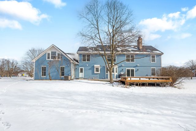 7513 Inverway Drive, Lakewood, IL 60014