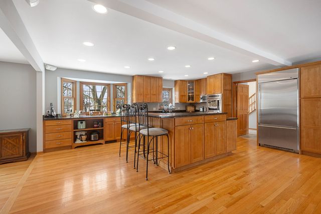 7513 Inverway Drive, Lakewood, IL 60014