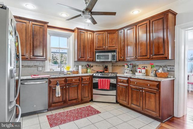 11 W HIGH ST, Maytown, PA 17550