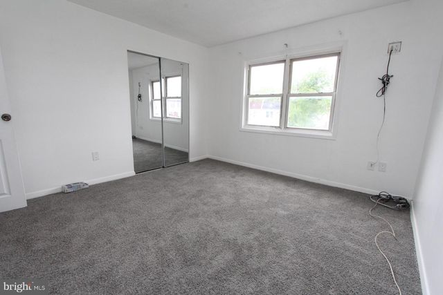 5634 MITCHELL RD, Levittown, PA 19057