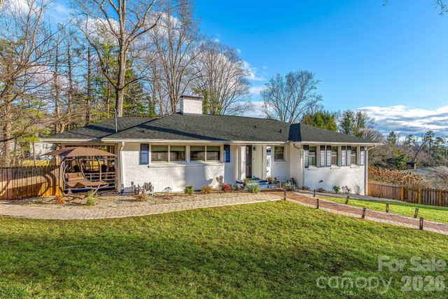 2 Bevlyn Drive, Asheville, NC 28803
