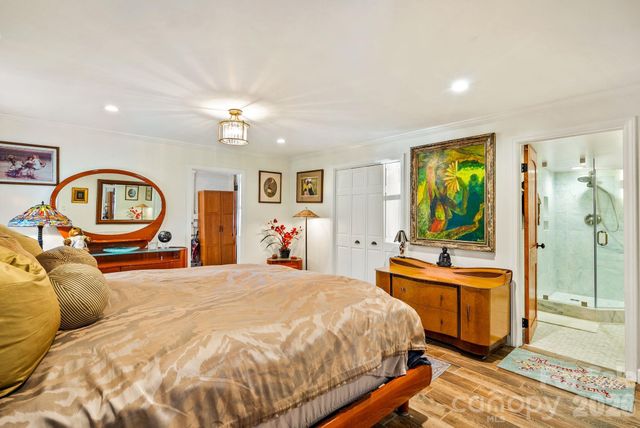 2 Bevlyn Drive, Asheville, NC 28803