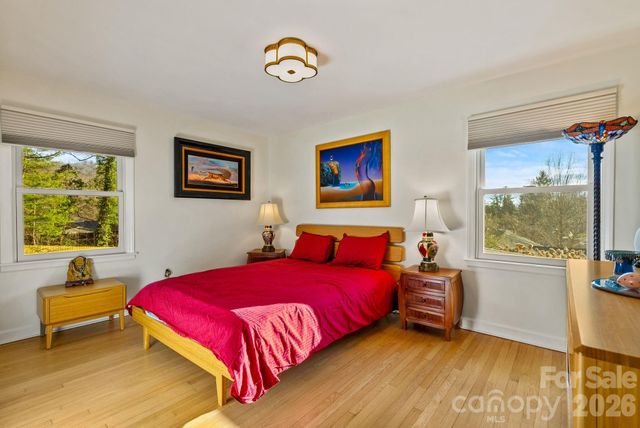 2 Bevlyn Drive, Asheville, NC 28803