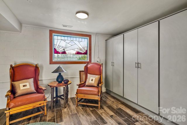 2 Bevlyn Drive, Asheville, NC 28803