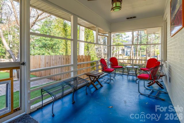 2 Bevlyn Drive, Asheville, NC 28803