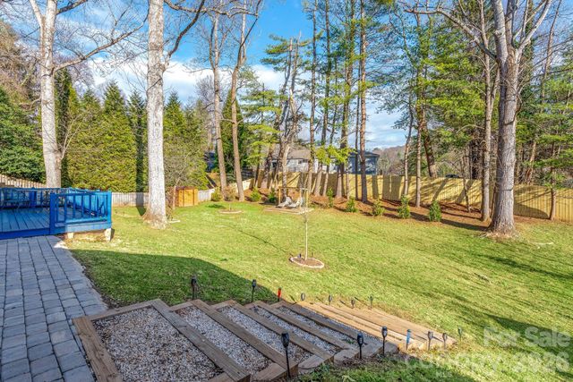 2 Bevlyn Drive, Asheville, NC 28803