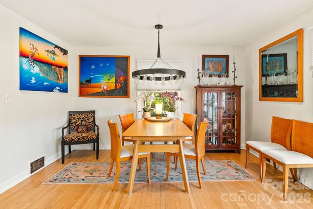 2 Bevlyn Drive, Asheville, NC 28803