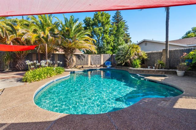 8308 Haliburton Court, Citrus Heights, CA 95610