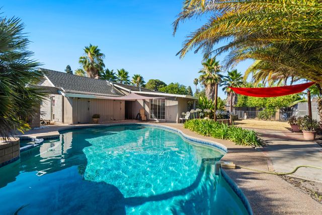 8308 Haliburton Court, Citrus Heights, CA 95610