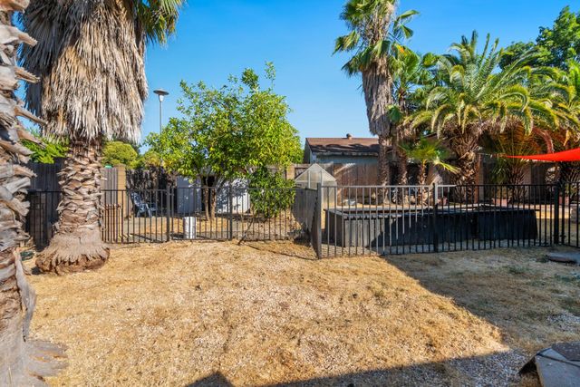 8308 Haliburton Court, Citrus Heights, CA 95610