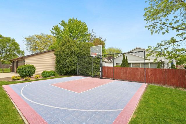 6120 S New York Avenue, Cudahy, WI 53110