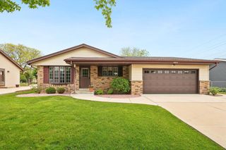 6120 S New York Avenue, Cudahy, WI 53110