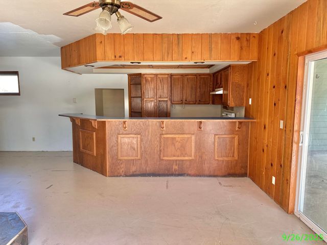 1690 NE Beacon Drive, Grants Pass, OR 97526